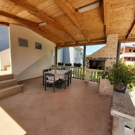 Apartman Ana Štinjan Exterior foto