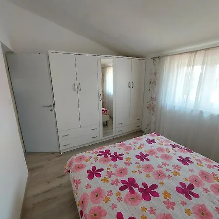 Apartman Ana Štinjan Exterior foto