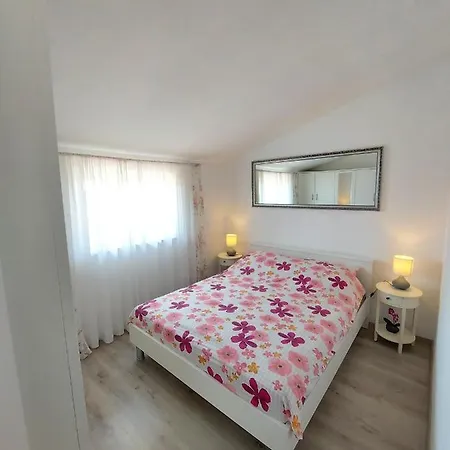 Apartman Ana Štinjan Exterior foto