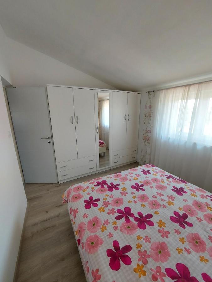 Apartment Ana